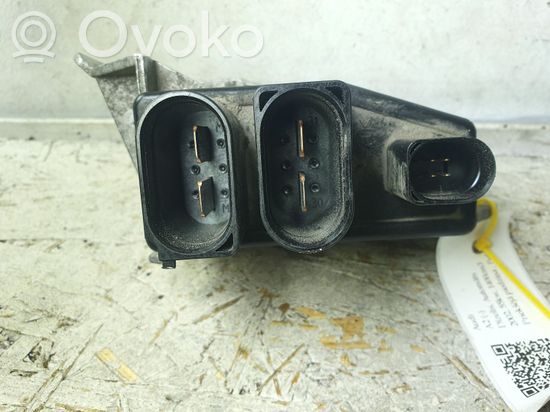 Audi A2 Fan control module 8Z0959501