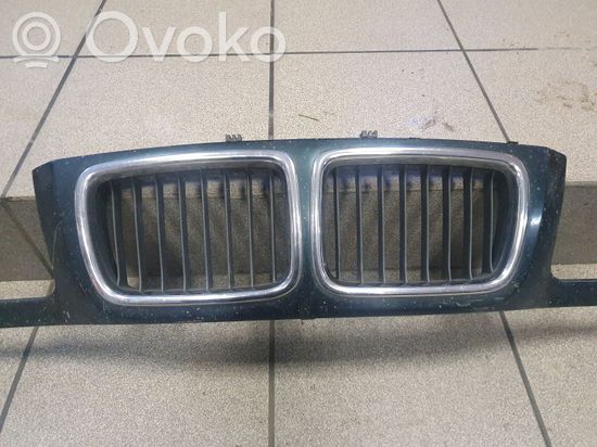 BMW 5 E34 Front grill 51138148727