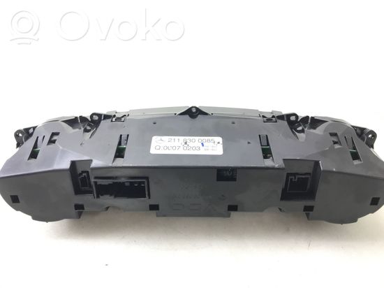 Mercedes-Benz E W211 Climate control unit 2118300085