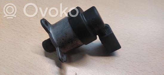 BMW 5 E60 E61 Fuel pressure regulator 0928400560