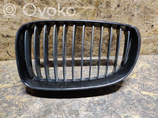 BMW 3 E90 E91 Front grill 224059