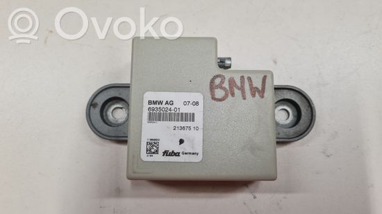 BMW 5 E60 E61 Antenna control unit 693502401 21367510