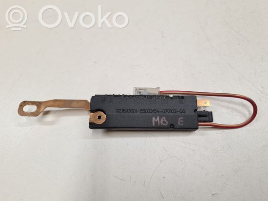 Mercedes-Benz E W211 Aerial antenna amplifier A2118209689 921893001 55003154