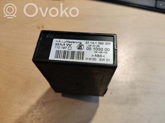 BMW X5 E53 Suspension control unit/module 37141092396