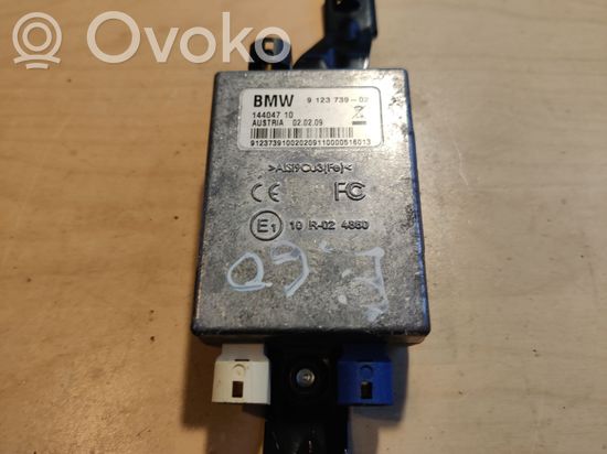 BMW 5 E60 E61 Antenna control unit 912373902
