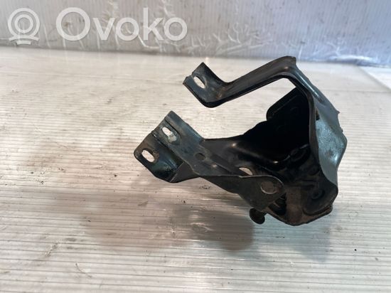 Mercedes-Benz E W211 Front bumper mounting bracket