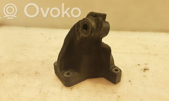 Mercedes-Benz E W211 Engine mounting bracket A6422230004