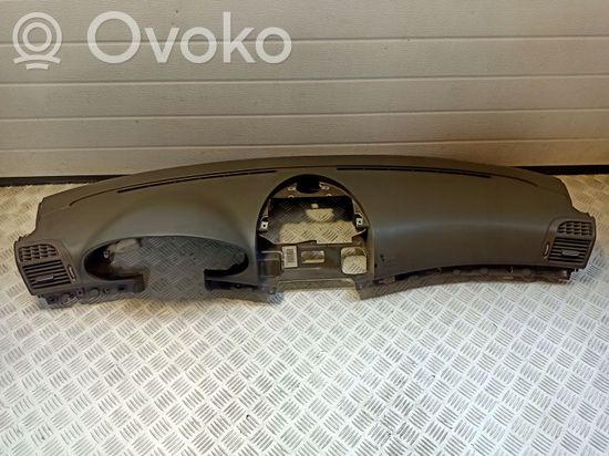 Mercedes-Benz E W211 Dashboard