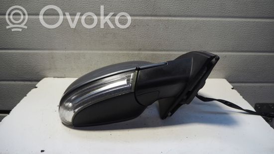 Volkswagen Golf V Front door electric wing mirror