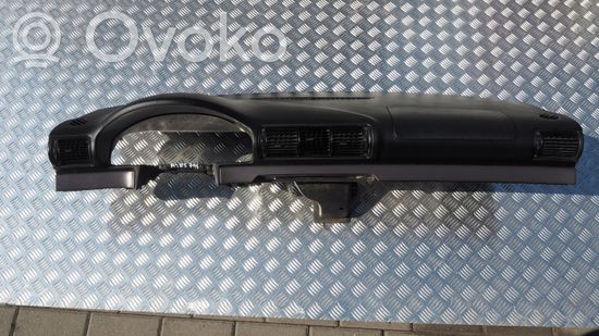 Audi A4 S4 B5 8D Dashboard 8D0857069