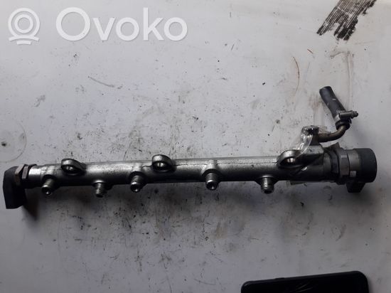 BMW 3 E90 E91 Fuel distributor 0445214030