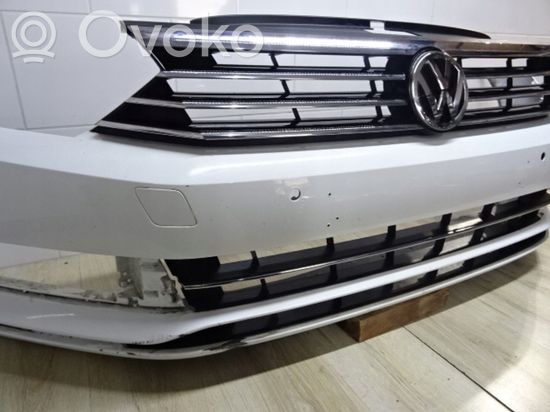 Volkswagen PASSAT B8 Front bumper 3G0807221A
