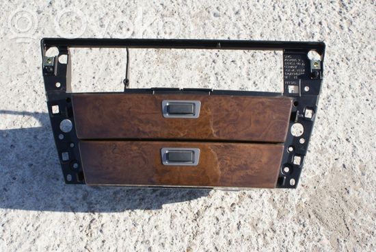 BMW 7 E65 E66 Dashboard storage box/compartment