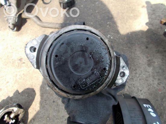 BMW 3 E90 E91 Engine mount bracket