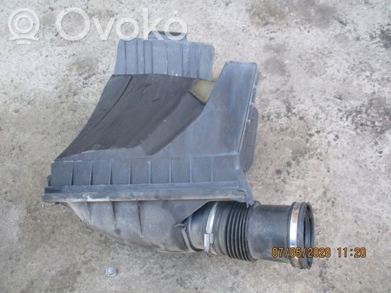 BMW 7 E65 E66 Air filter box 7541063