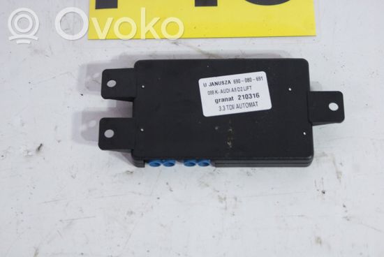 Audi A8 S8 D2 4D Aerial antenna amplifier 4D0035530D
