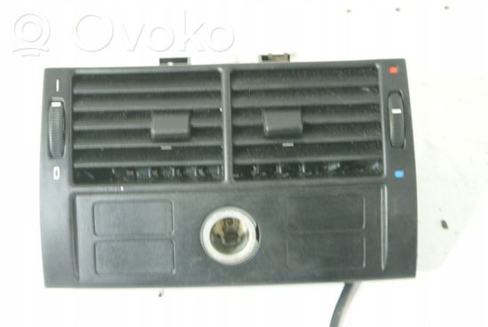 BMW X5 E53 Rear air vent grill 8409081