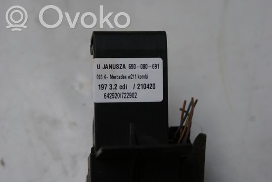 Mercedes-Benz E W211 Accelerator throttle pedal