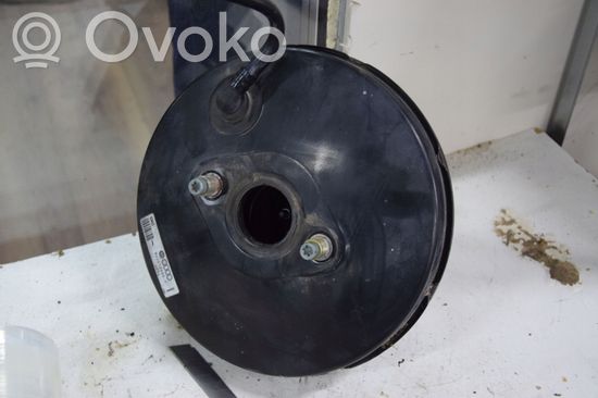 Volkswagen PASSAT B5 Brake booster 8D0612105F