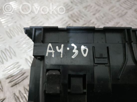 Audi A4 S4 B6 8E 8H Climate control unit 8E0820043AD