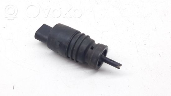 Mercedes-Benz E W211 Windscreen/windshield washer pump