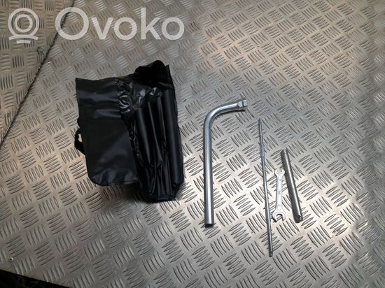 Audi Q5 SQ5 Tool set