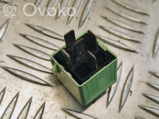 BMW X3 E83 Other relay 8373700
