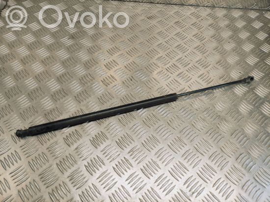 BMW X3 E83 Tailgate/trunk strut/damper 3400379