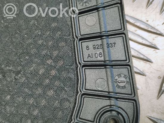 BMW 3 E90 E91 Subwoofer grill/trim 6925337