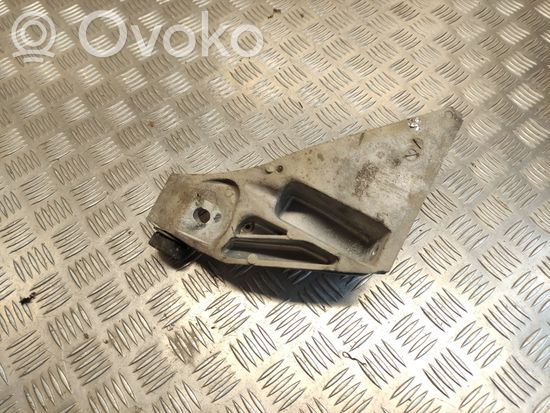 BMW X5 E70 Engine mounting bracket 6772680 22116772680
