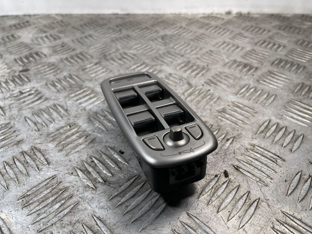 Picture 4 of 6
