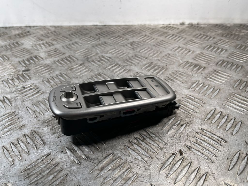 Picture 5 of 6