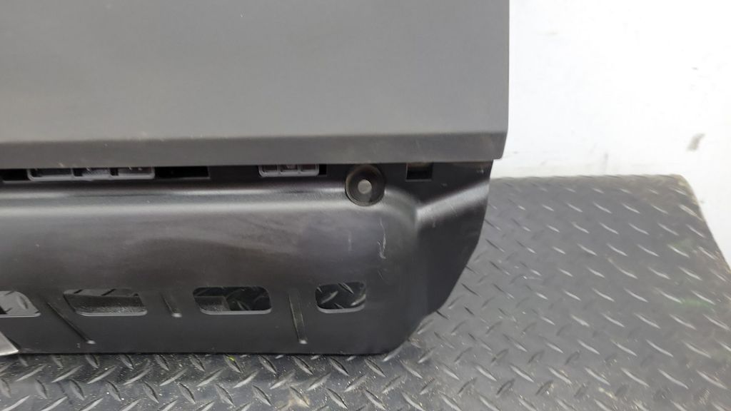 Polestar 2 2024 Handschuhfach Glovebox UK RHD 31690525 LIQ4078 - Bild 6 von 10
