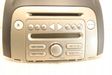 Moldura de la unidad delantera de radio/GPS