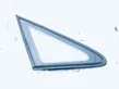 Треугольное стекло в передней части кузова