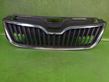 Front bumper upper radiator grill