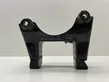 Gearbox mounting bracket