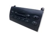 Radio/CD/DVD/GPS-pääyksikkö