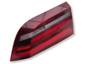 Tailgate rear/tail lights