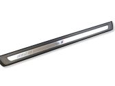 Side skirt front trim