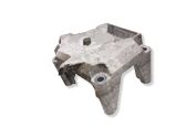 Engine mounting bracket
