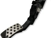 Accelerator throttle pedal