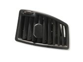 Quarter panel pressure vent