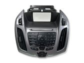 Radio / CD-Player / DVD-Player / Navigation