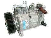 Ilmastointilaitteen kompressorin pumppu (A/C)