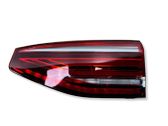 Tailgate rear/tail lights