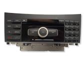Radio / CD-Player / DVD-Player / Navigation