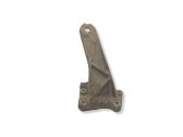 Engine mounting bracket