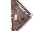 Moulures des vitres de la porte avant