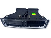 Grille d'aération centrale